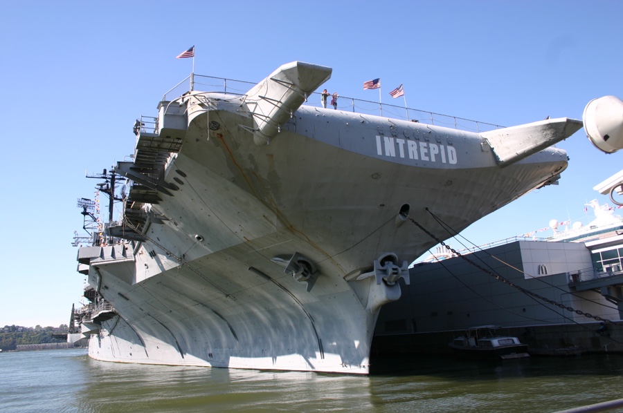 USS intrepid 01